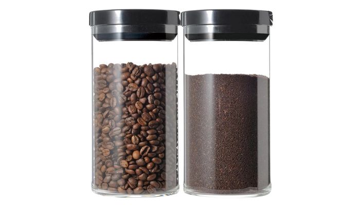 Để bột cà phê trong hộp kín