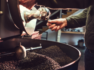 Cà Phê Rang Thủ Công Và Công Nghiệp Khác Nhau Ra Sao