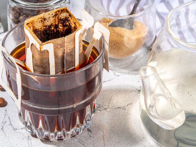 Độ đậm của cà phê phin giấy nhẹ hơn