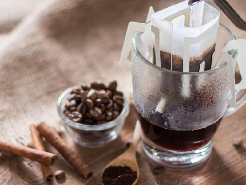 Túi lọc giấy giữ lại một phần dầu cà phê