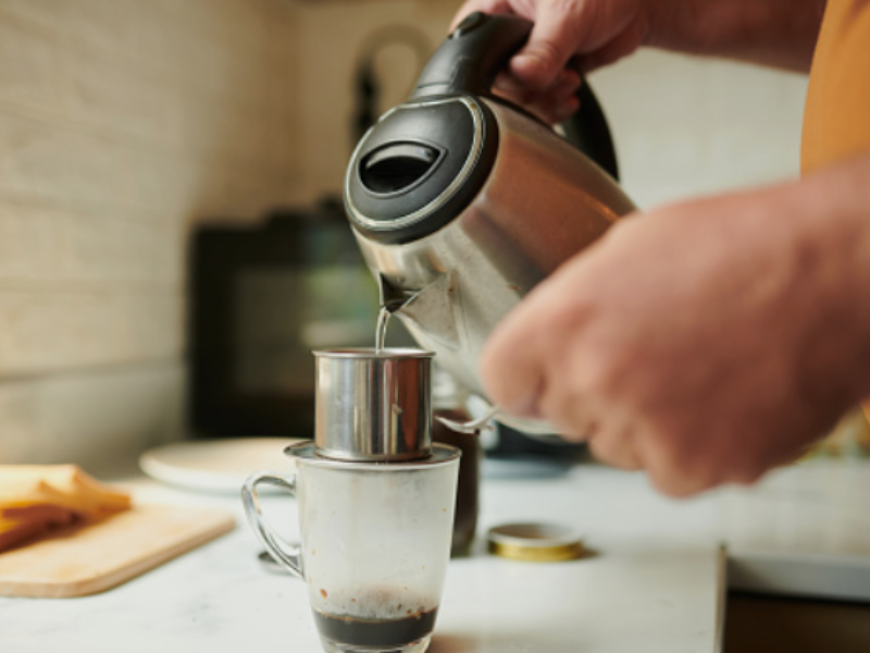 Pha ngay lập lức mà không cho cà phê có thời gian nghỉ