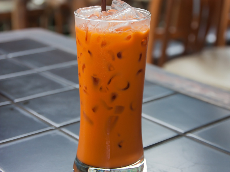 Trà Thái đỏ pha cùng sữa